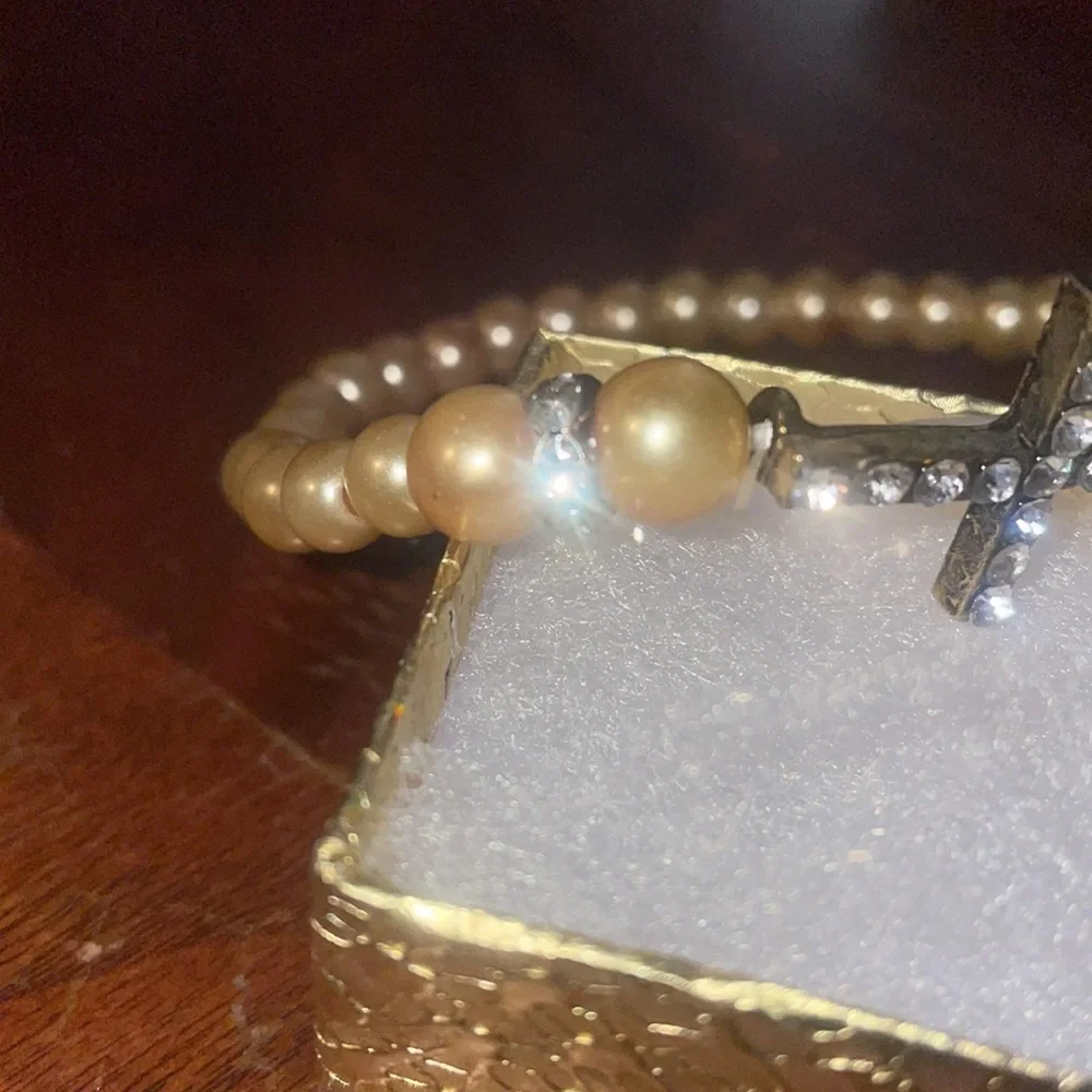 - New crystal cross stretch bracelet peach os